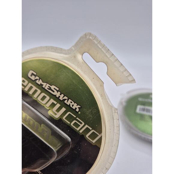 Xbox 8 MB Translucent Clear Red Memory Card GameShark Mad Catz 2006 New Sealed - Picture 9 of 9